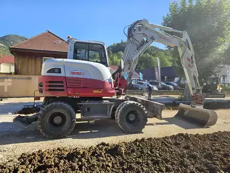 Mobilbagger 2018 Takeuchi TB 295 W (14)