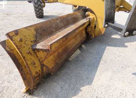 Graders 2004 Caterpillar 140H (5)