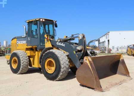 Wheel Loaders 2016 John Deere 644K (1)