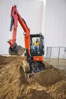 Crawler Excavators 1900 Kubota KX033-4 (6)
