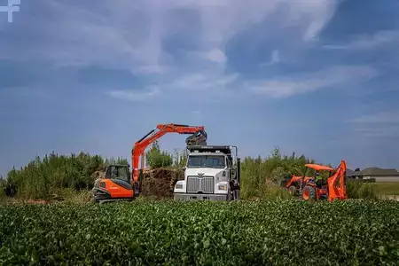 Crawler Excavators 1900 Kubota KX080-5 (10)