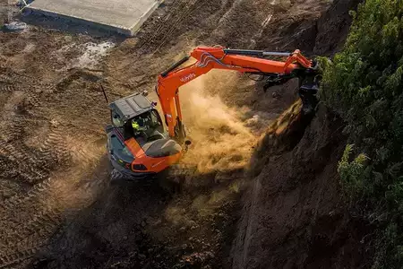 Crawler Excavators 1900 Kubota KX080-5 (3)