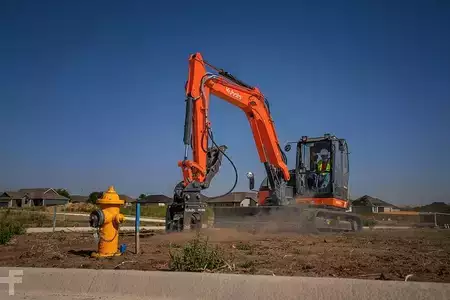 Crawler Excavators 1900 Kubota KX080-5 (6)