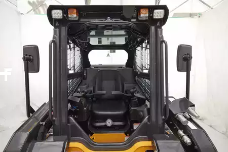 Chargeuse sur pneus 2023 Hyundai HS120V (12)