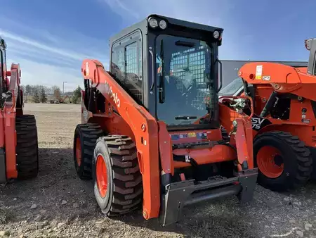 Cargadores compactas 2025 Kubota SSV75PHC (4)