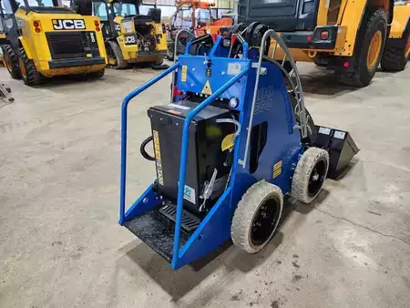 Skid Steers 2023 Cratos 2SPEED (4)