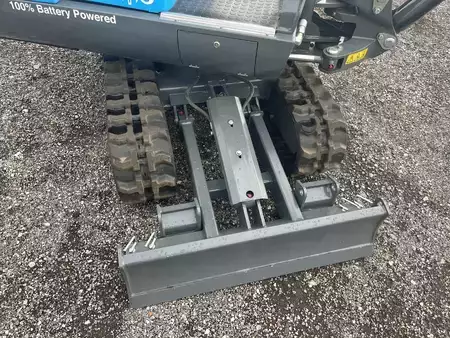 Crawler Excavators 2023 Cratos CMX18 (11)