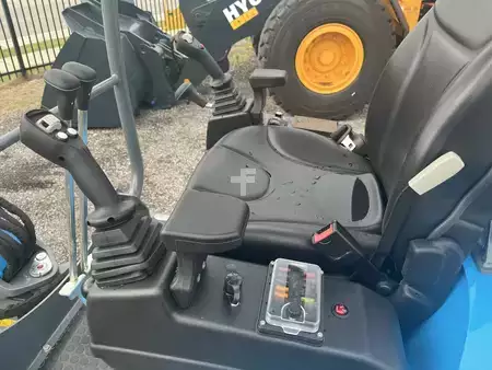 Crawler Excavators 2023 Cratos CMX18 (6)