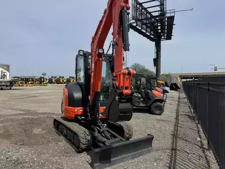 Excavadoras de cadenas 1900 Kubota KX033-4R3A (4)