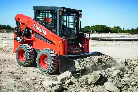 Skid Steers 1900 Kubota SSV65PHFRC (13)