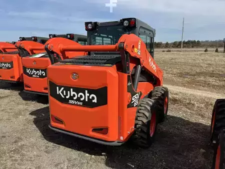 Skid Steers 1900 Kubota SSV65PHFRC (2)