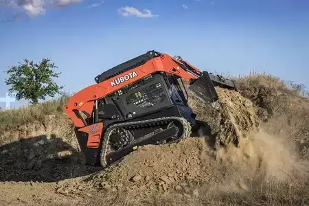 Skid Steers 1900 Kubota SVL65-2HFWC (10)
