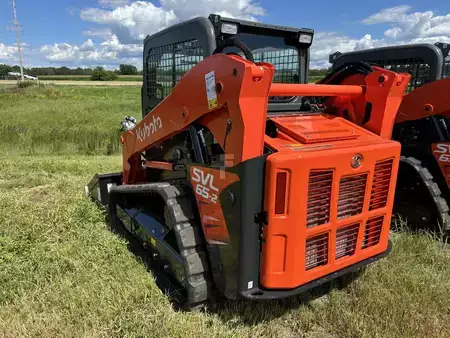Skid Steers 1900 Kubota SVL65-2HFWC (3)