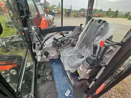 Crawler Excavators 1900 Kubota KX057-5 (6)