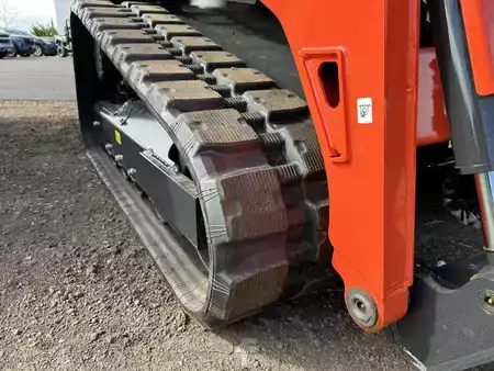 Skid Steers 1900 Kubota SVL65-2HWC (5)