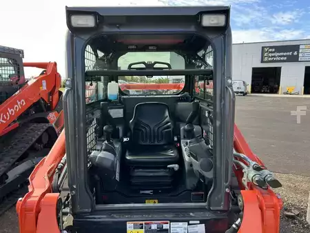 Skid Steers 1900 Kubota SVL65-2HWC (6)