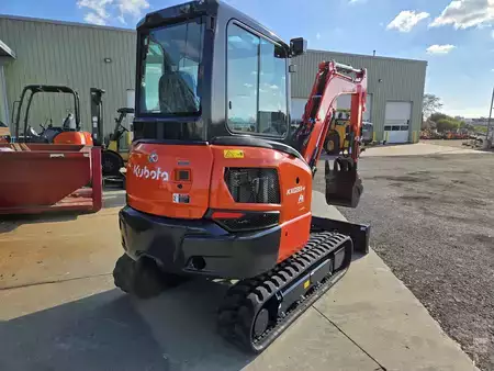 Crawler Excavators 1900 Kubota KX033-4 (3)