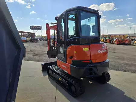Crawler Excavators 1900 Kubota KX033-4 (4)