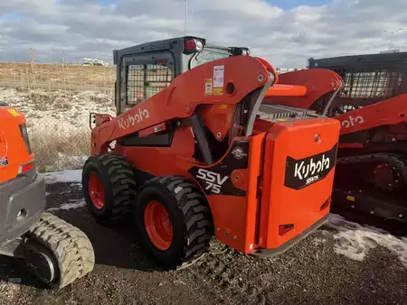 Skid Steers 1900 Kubota SSV75PHFC (1)