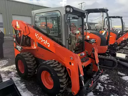 Skid Steers 1900 Kubota SSV75PHFC (2)