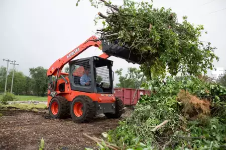 Skid Steers 1900 Kubota SSV75PHFC (9)