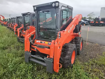 Skid Steers 1900 Kubota SSV75 (1)