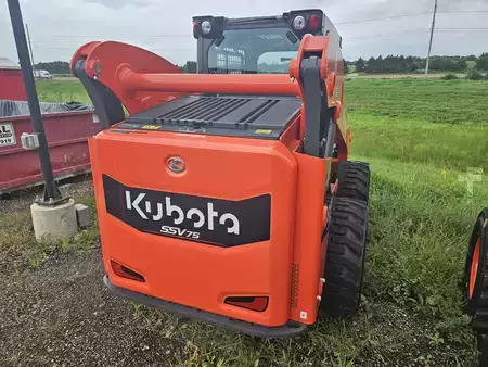 Skid Steers 1900 Kubota SSV75 (3)