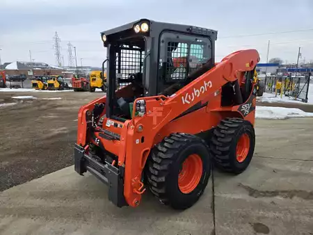 Skid Steers 1900 Kubota SSV75 (1)