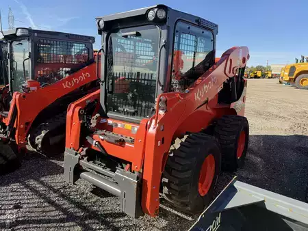 Skid Steers 1900 Kubota SSV75 (1)
