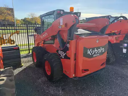 Skid Steers 1900 Kubota SSV75 (4)