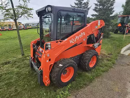 Skid Steers 1900 Kubota SSV65 (3)