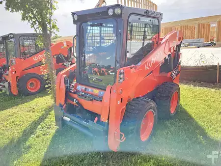 Skid Steers 1900 Kubota SSV65 (1)