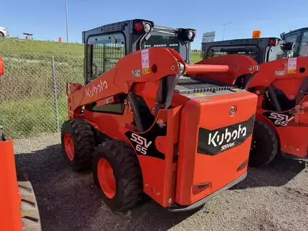 Skid Steers 1900 Kubota SSV65 (4)