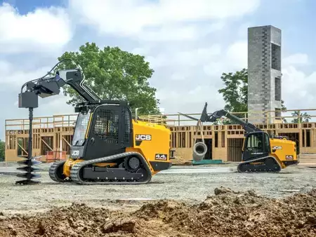 Valet de ferme  1900 JCB 4TS-8T (3)