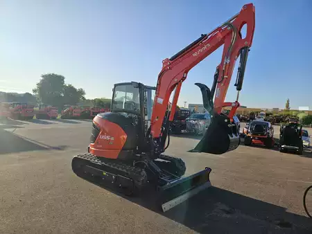 Crawler Excavators 1900 Kubota U55-5  (2)