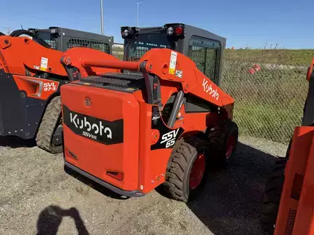 Skid Steers 1900 Kubota SSV65 (4)