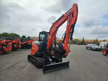 Crawler Excavators 1900 Kubota KX057-5 (3)