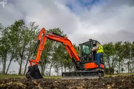 Crawler Excavators 1900 Kubota KX040-5 (7)