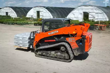Wheel Loaders 1900 Kubota SVL75-3 (3)