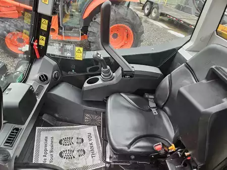 Skid Steers 2023 JCB 215 (5)