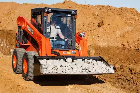 Cargadoras de ruedas 2020 Kubota SSV75 (3)