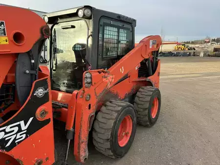 Skid Steers 2022 Kubota SSV75HC (5)
