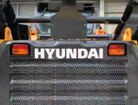 Chargeuse sur pneus 2023 Hyundai HT100V (13)