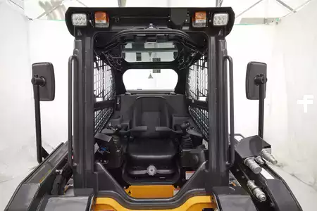 Chargeuse sur pneus 2023 Hyundai HT100V (15)