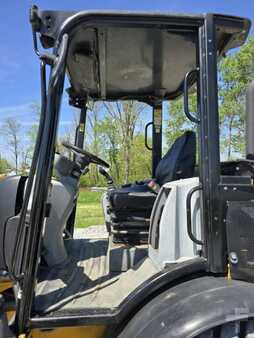 Wheel Loaders 2017 Caterpillar 906M (5)
