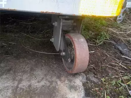 Pozostałe 2019 [div] Knott KRV20 (6)