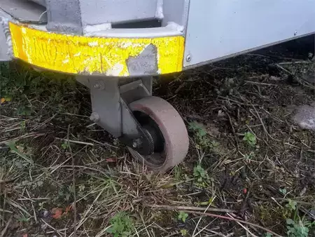 Pozostałe 2019 [div] Knott KRV20 (7)