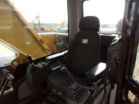 Gravemaskin til riving 2015 Caterpillar 320DL (8)