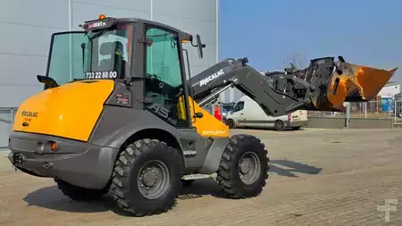 Kolové nakladače 2020 Mecalac AS 900 SWING LOADER (5)