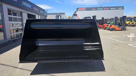 Liitteet 2015 Manitou CBA 2000L 2450 (2)